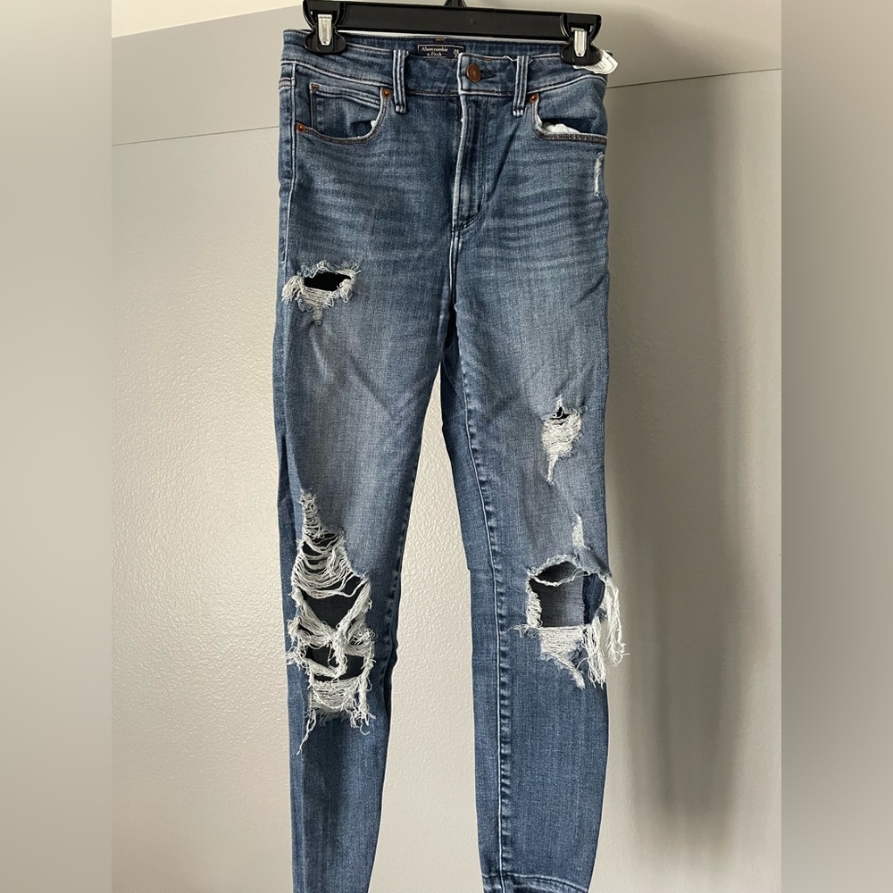 Abercrombie & Fitch ripped skinny jeans, size 2/26 regular